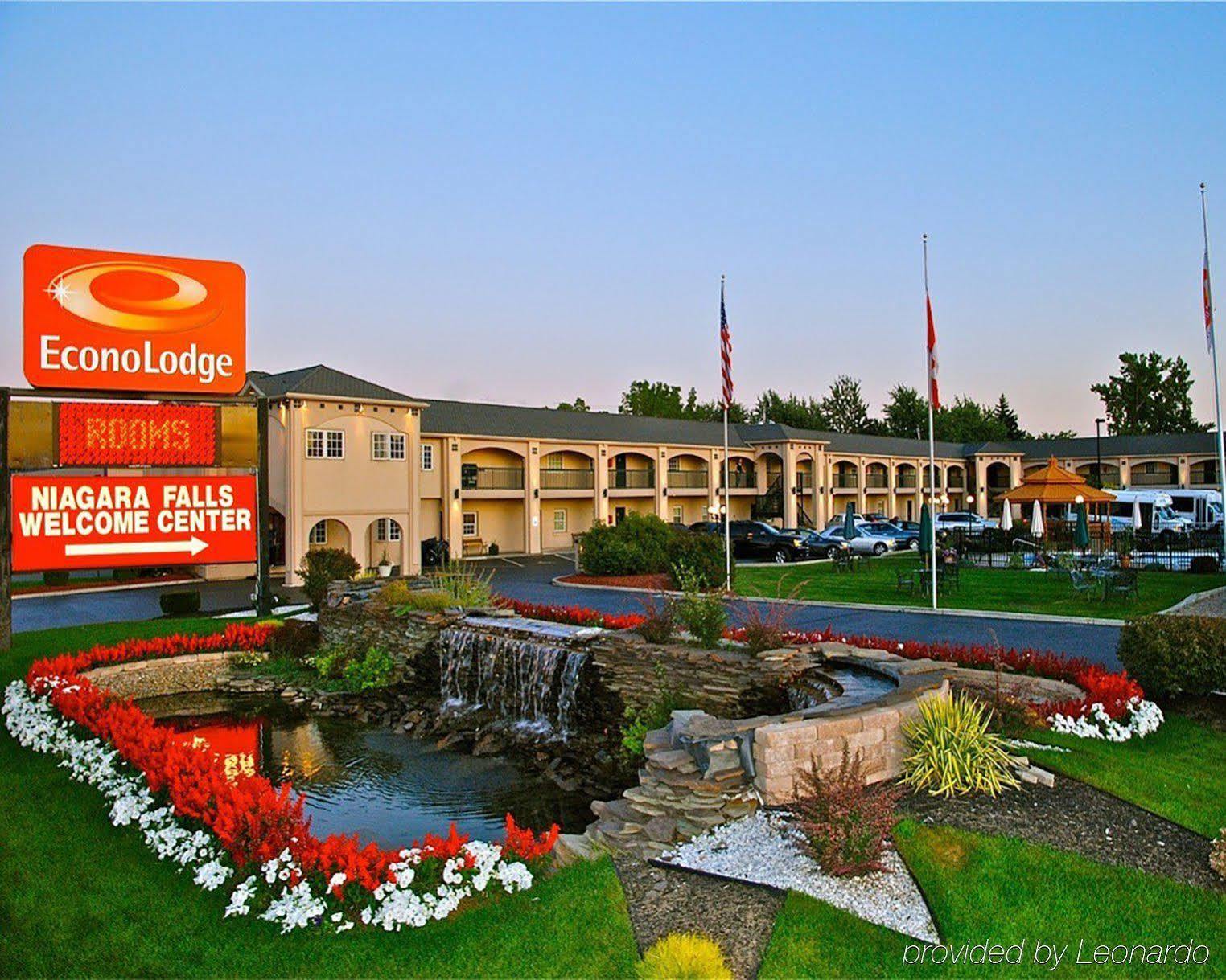 Econo Lodge At The Falls North Niagara Falls Esterno foto
